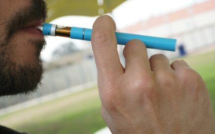4 Benefits of Disposable Weed Pens for On-the-Go Consumer