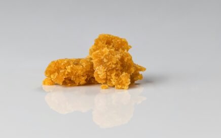 Difference Between Live Resin and Rosin: A Complete Guide